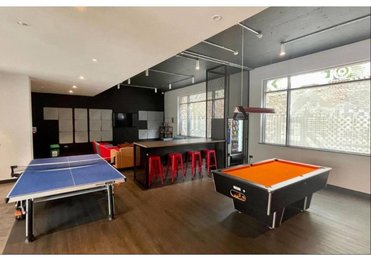 Joivy Affordable Dublin Thomas Street - Adults Only Apartment ภายนอก รูปภาพ