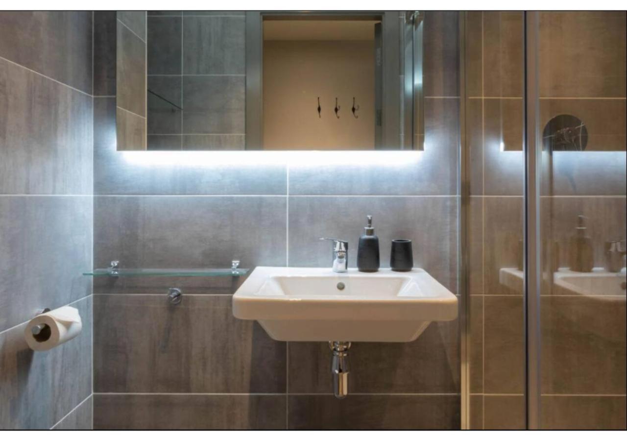Joivy Affordable Dublin Thomas Street - Adults Only Apartment ภายนอก รูปภาพ